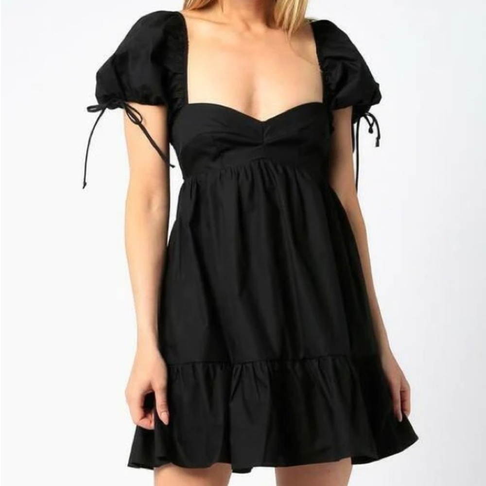 Olivaceous black dress